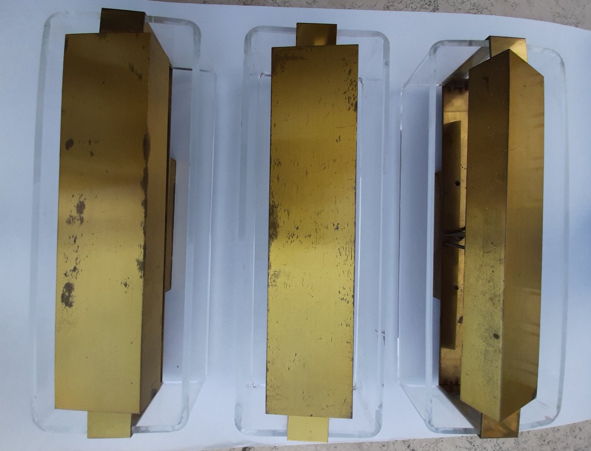 Series Of Three Rectangular Wall Lights In Plexiglass And Golden Brass Period 70-photo-4
