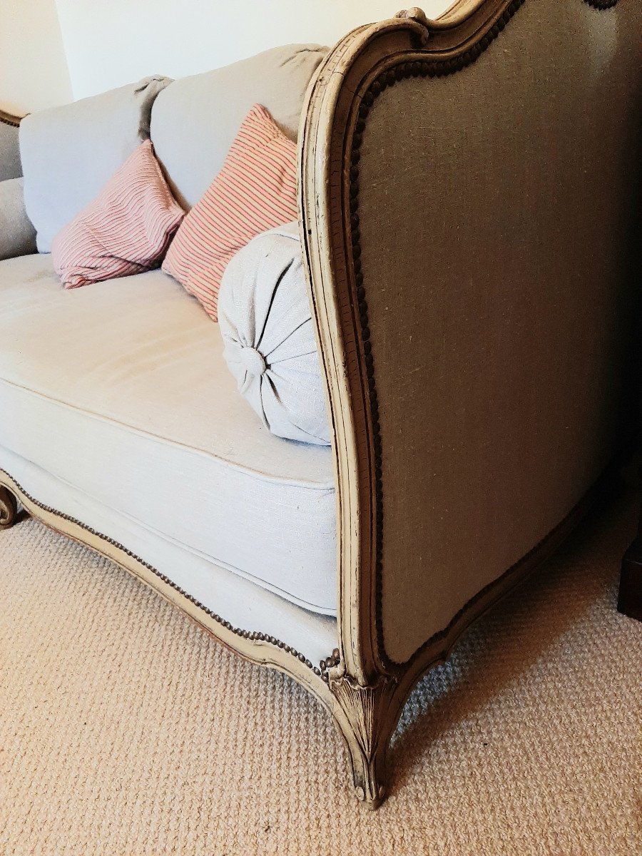 Louis XV Style Rest Bed Covered In Linen-photo-1