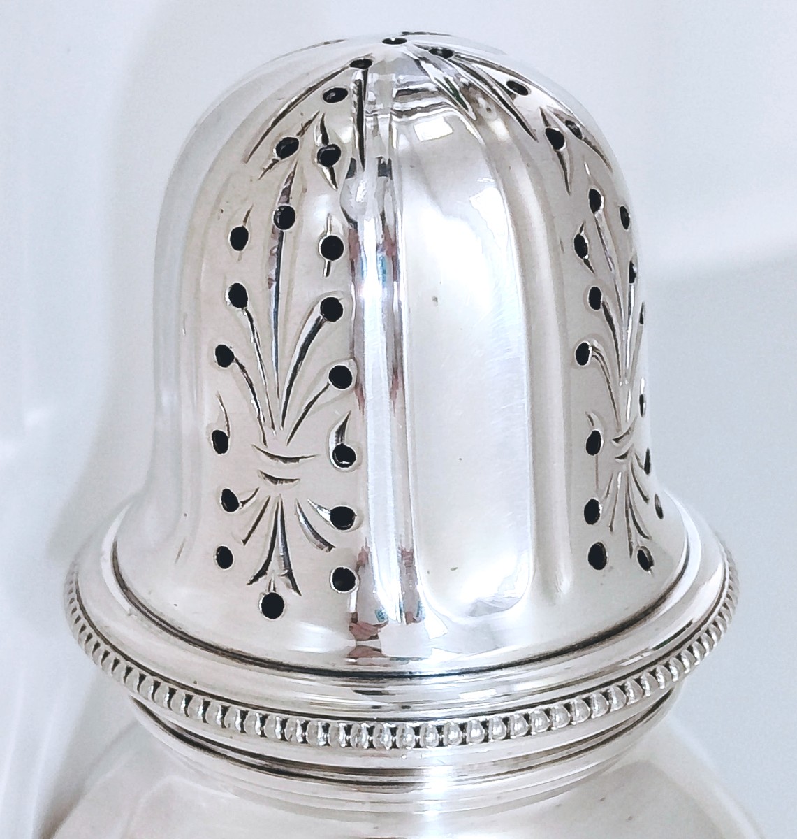 Solid Silver Shaker -photo-1