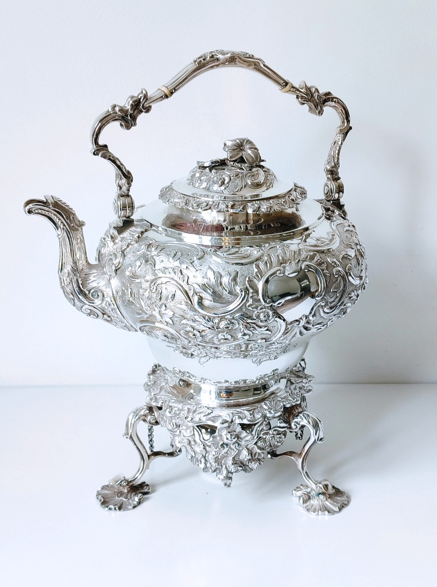 Samovar avec le réchaud en argent massif Londres 1835
