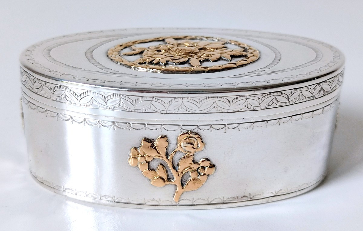 Boîte à priser en argent massif Louvain 1786