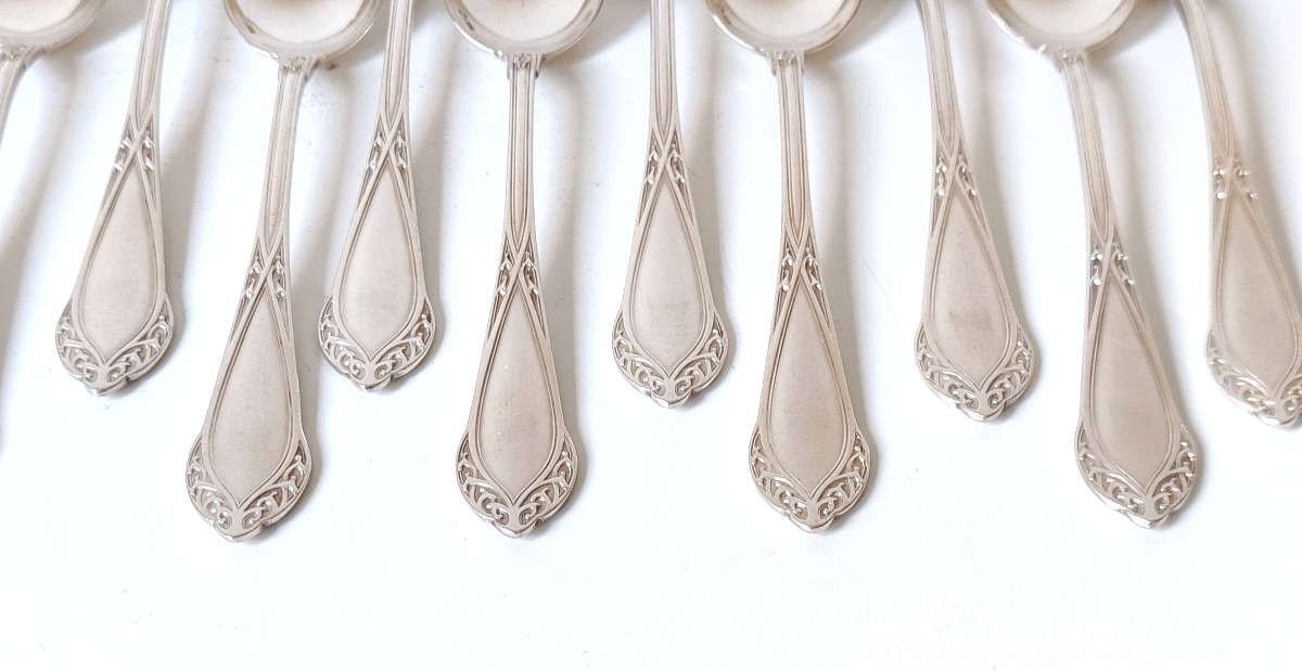 Douze cuillères à café avec la pince à sucre art nouveau en argent massif -photo-3