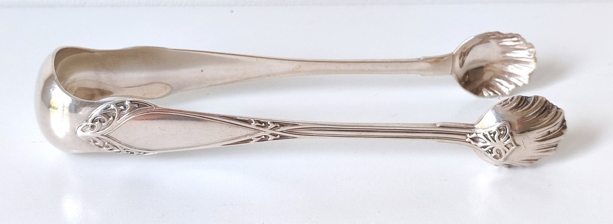 Douze cuillères à café avec la pince à sucre art nouveau en argent massif -photo-4