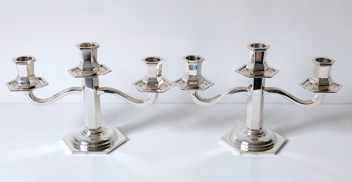 Une paire de candélabres art deco en argent massif Wolfers 