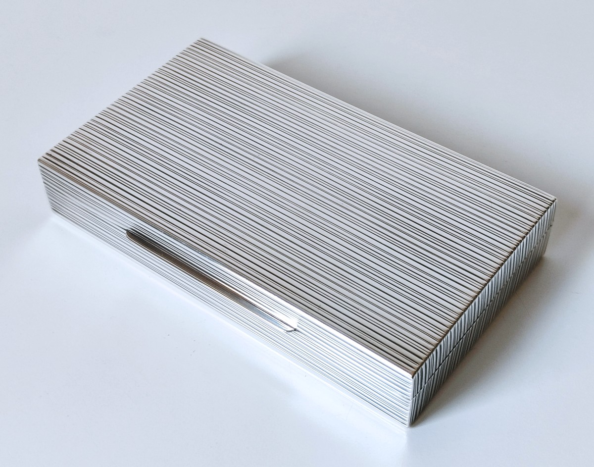 Art Deco Box In Solid Silver 