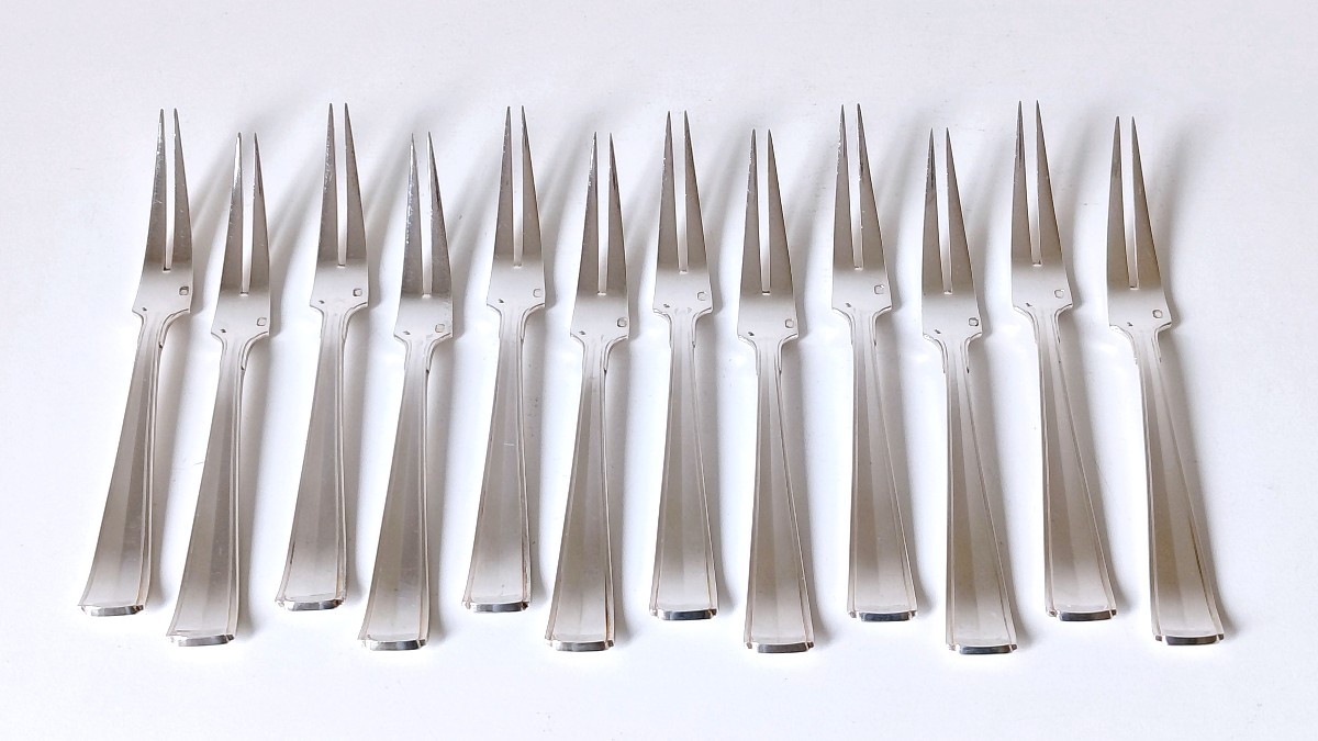Twelve Christofle Art Deco Snail Forks In Solid Silver 