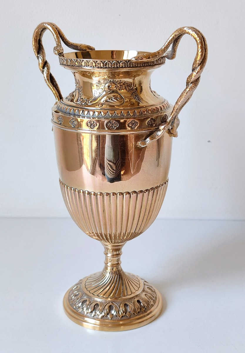 Vase en argent massif vermeil 