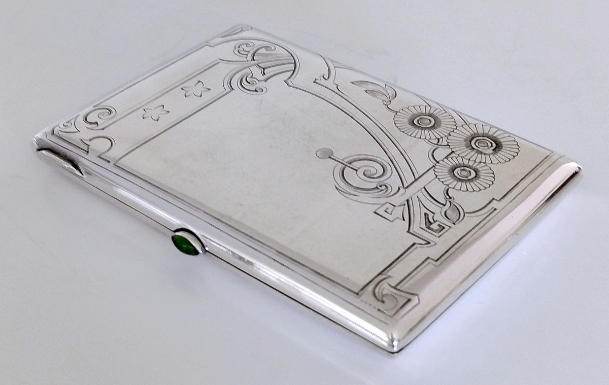 Boîte art nouveau en argent massif Russie 