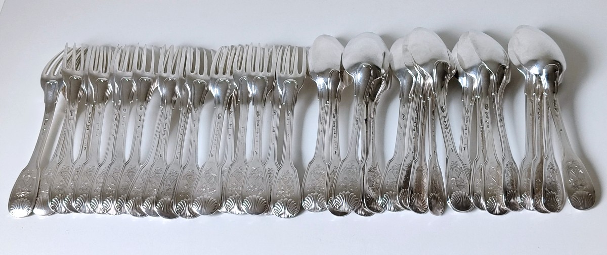 Eighteen Solid Silver Table Forks And Eighteen Spoons With Coats Of Arms, 18th Century -photo-3