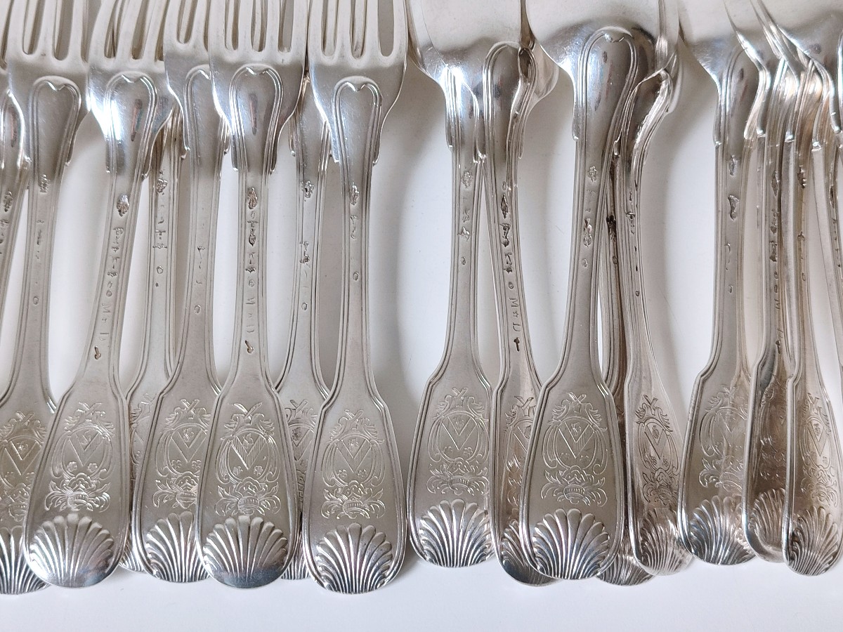 Eighteen Solid Silver Table Forks And Eighteen Spoons With Coats Of Arms, 18th Century -photo-1