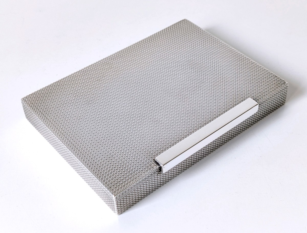 Boîte à cigares art deco en argent massif 