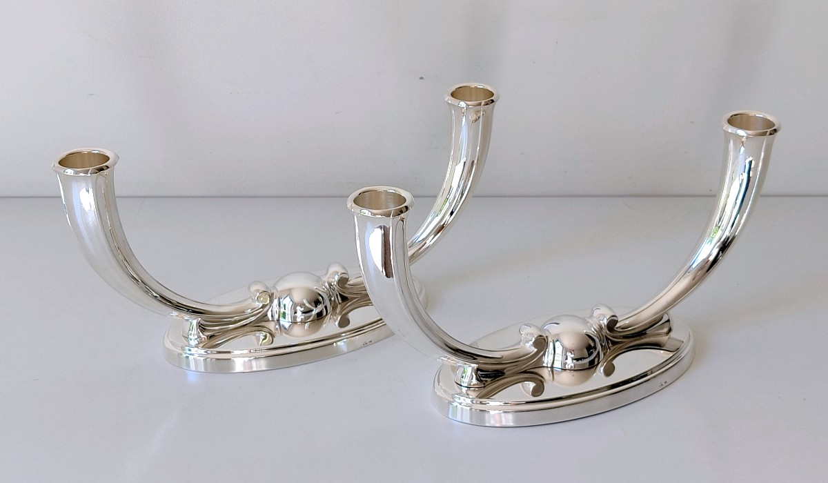 Une paire de candélabres art deco en argent massif -photo-4
