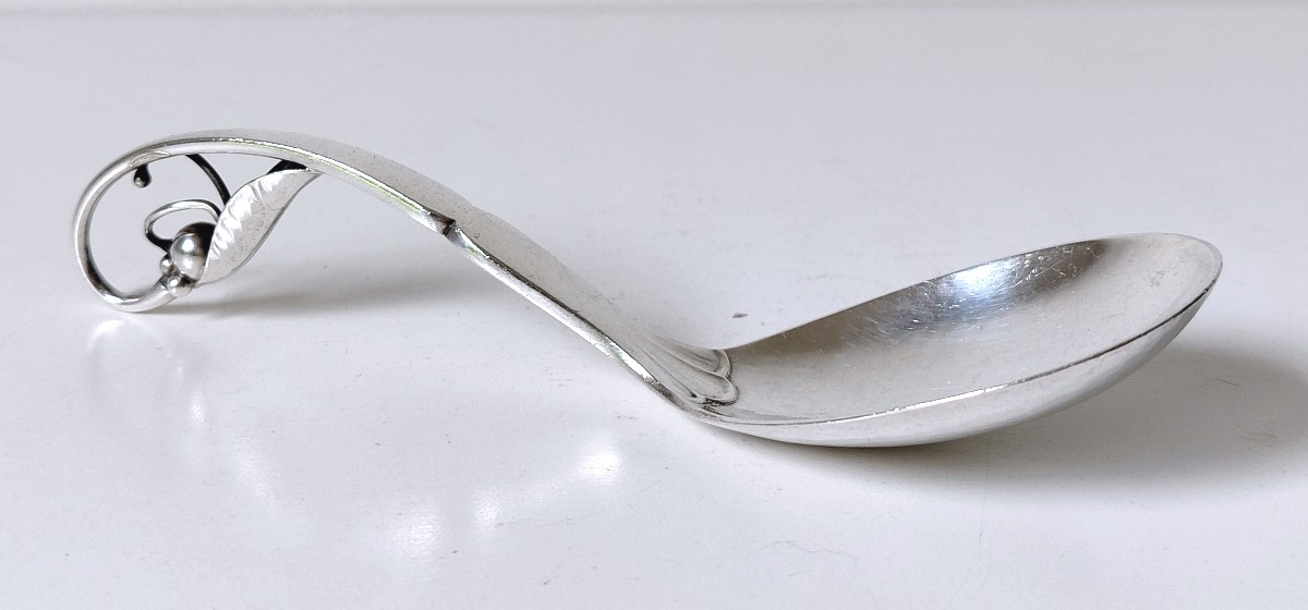 Cuillère à servir art nouveau en argent massif Georg Jensen 