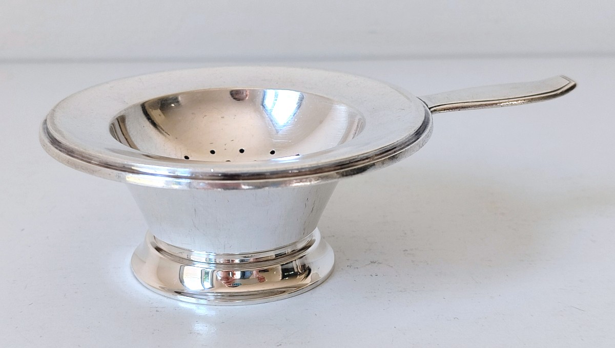 Wolfers Solid Silver Art Deco Tea Strainer, Jade Model-photo-2