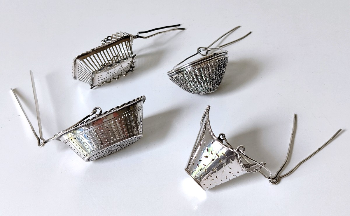 Four Empire Tea Strainers In Sterling Silver-photo-3