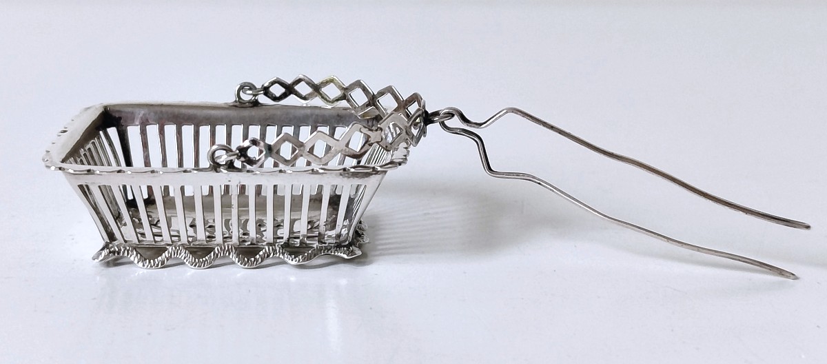Four Empire Tea Strainers In Sterling Silver-photo-1
