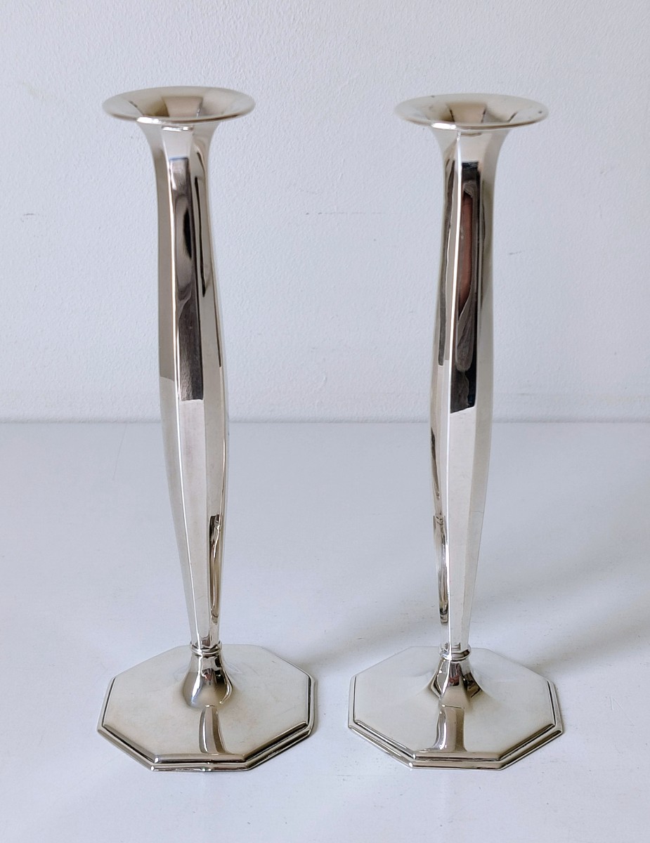 Une paire de petits vases de table en argent massif -photo-2