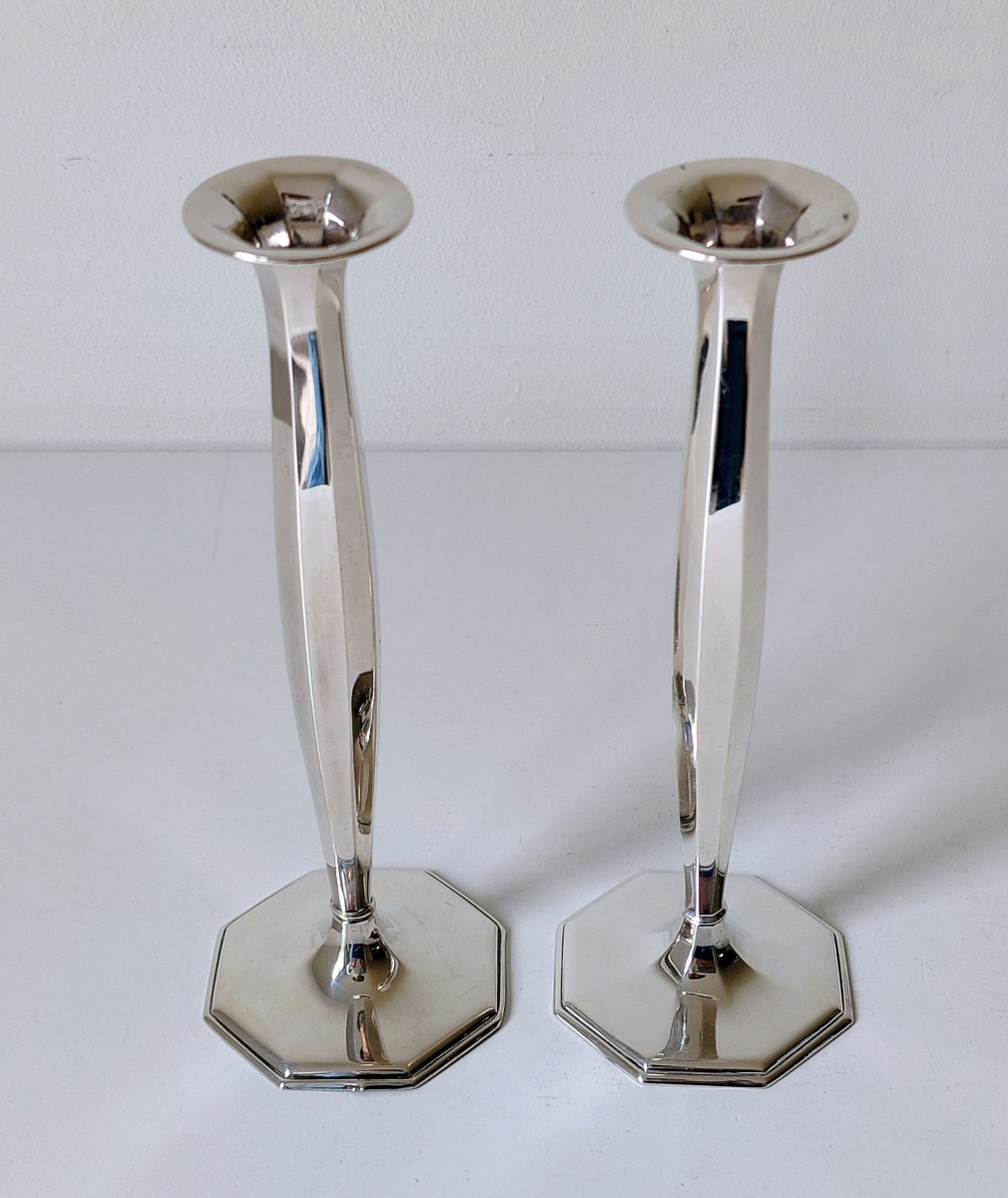 Une paire de petits vases de table en argent massif -photo-4