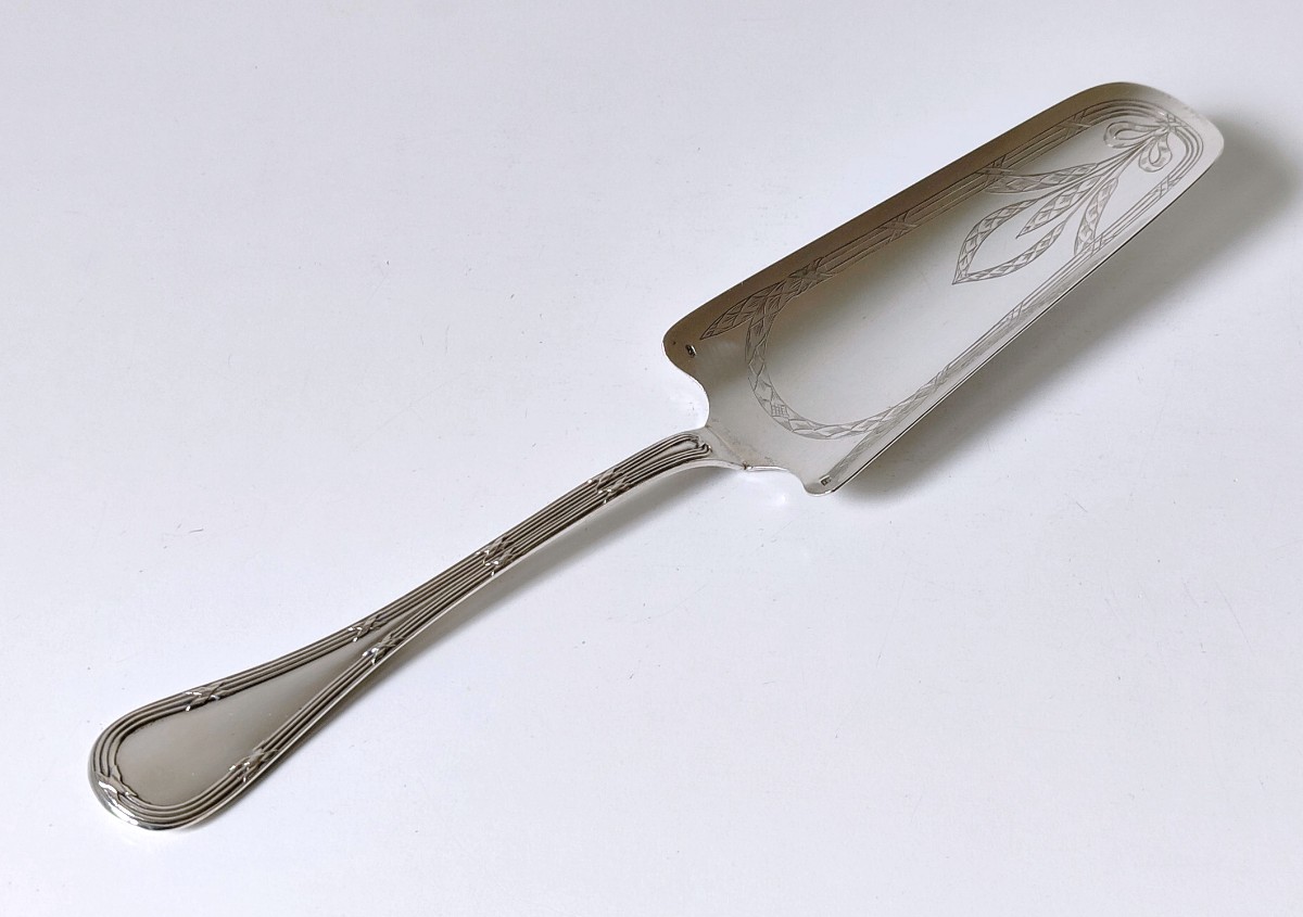 Pelle à tarte en argent massif 