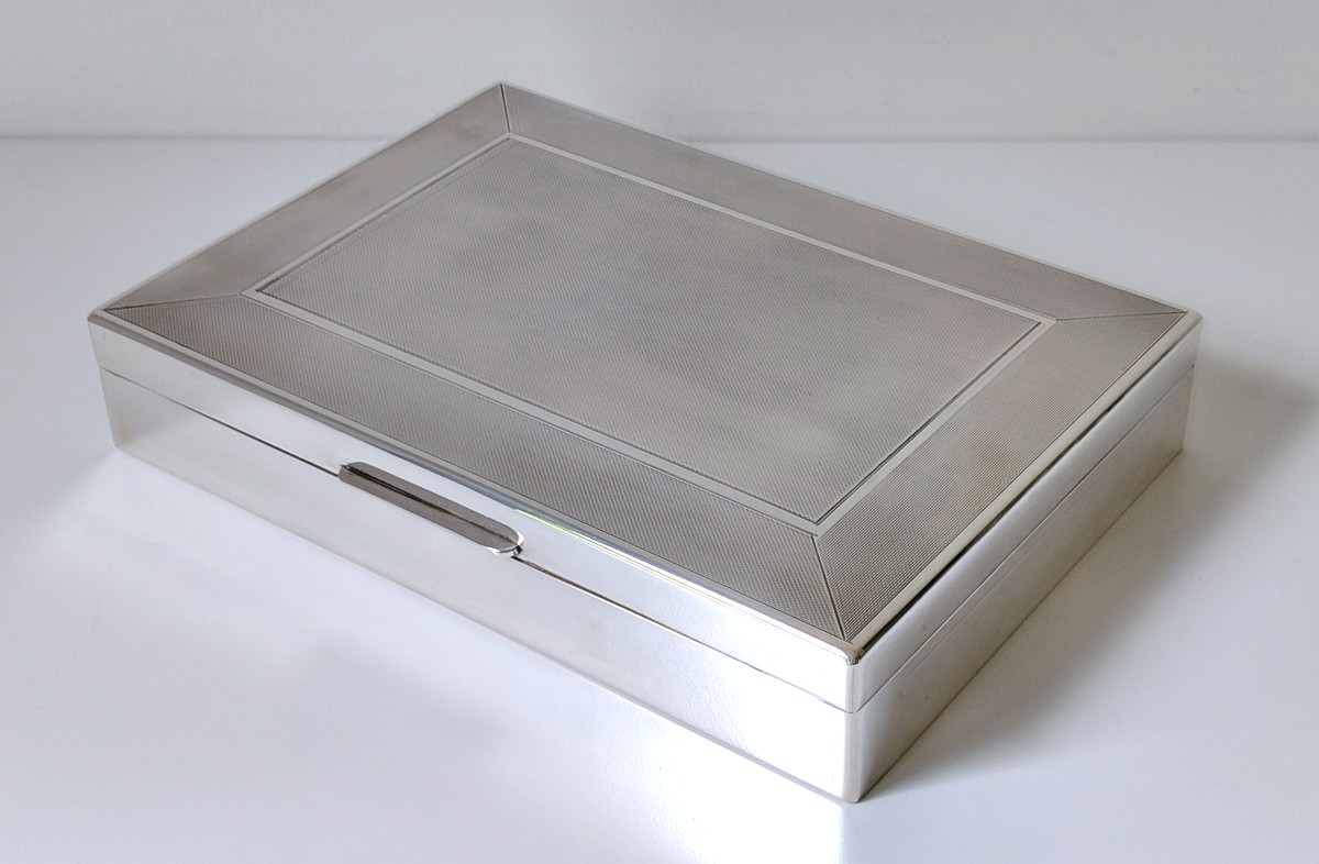 Boîte art deco en argent massif 