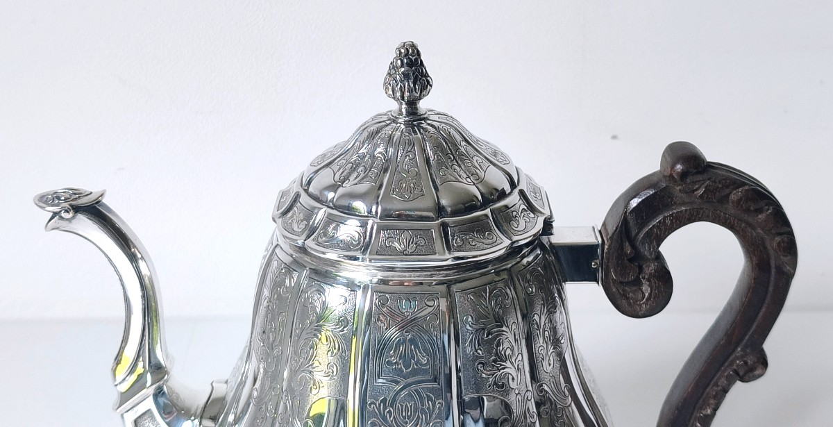 Théière de style Régence en argent massif -photo-2