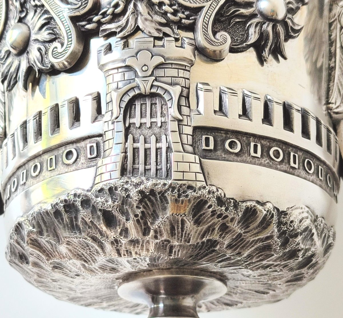 Large Commemorative Cup In Solid Silver By Jean-françois Dufour -photo-5