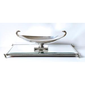Milieu de table avec le présentoir de style empire en argent massif 