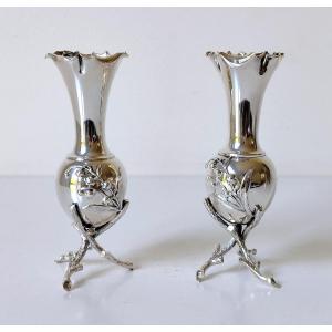 Une paire de vases de table art nouveau en argent massif 