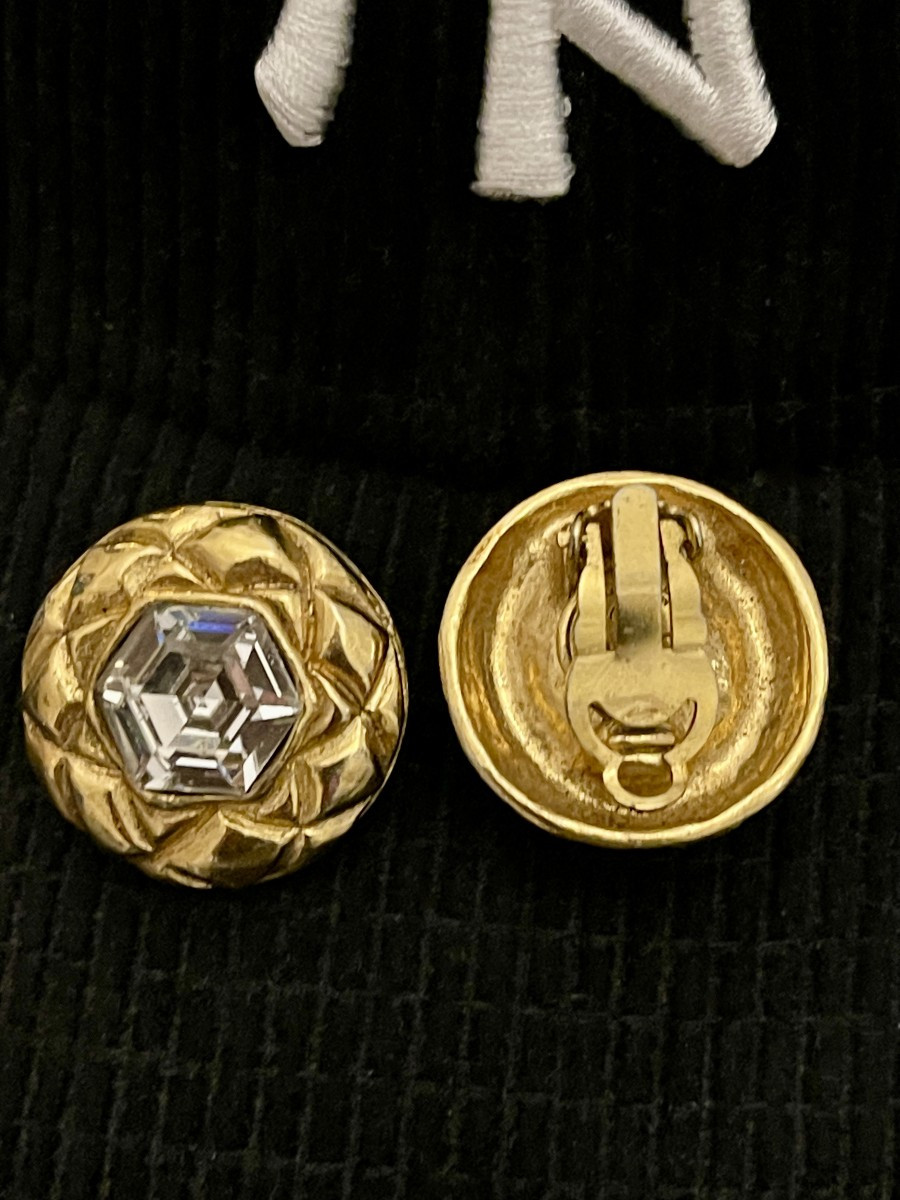 Boucles d'oreille / Clips  Vintage Chanel  - Année 1990-photo-3