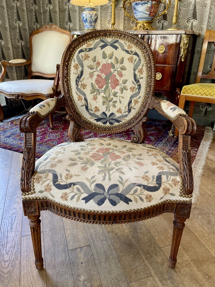 Pair Of Louis XVI Period Oak Cabriolet Armchairs - 18th Century-photo-2