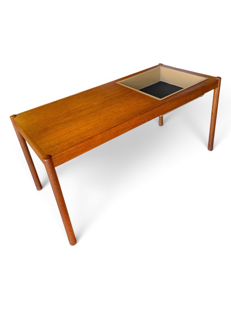Scandinavian Teak Coffee Table With Built-in Planter, Sweden, 1970s-photo-4