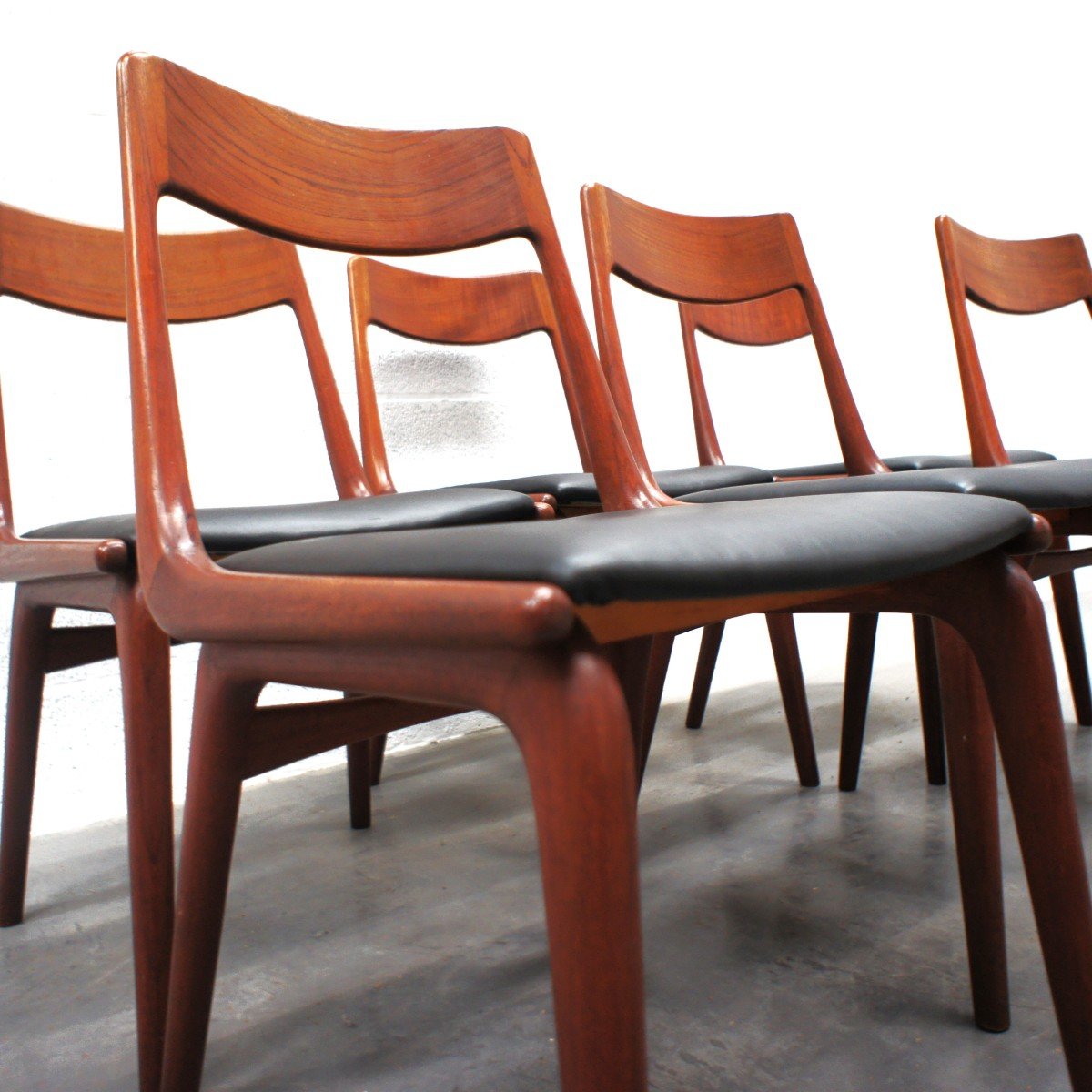 Série De Six Chaises Vintage En Teck Massif et cuir noir,  Alfred Christensen-photo-4