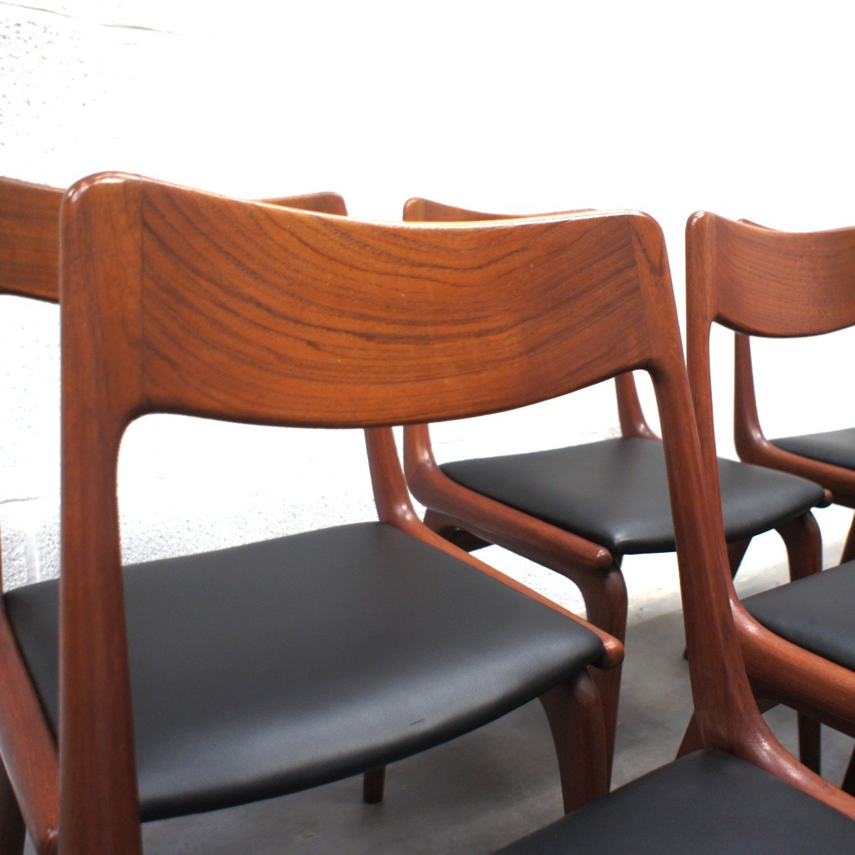 Série De Six Chaises Vintage En Teck Massif et cuir noir,  Alfred Christensen-photo-2