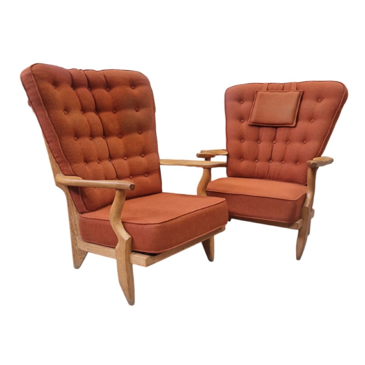 Set de 2 fauteuils "repos" en chêne clair, Guillerme et Chambron