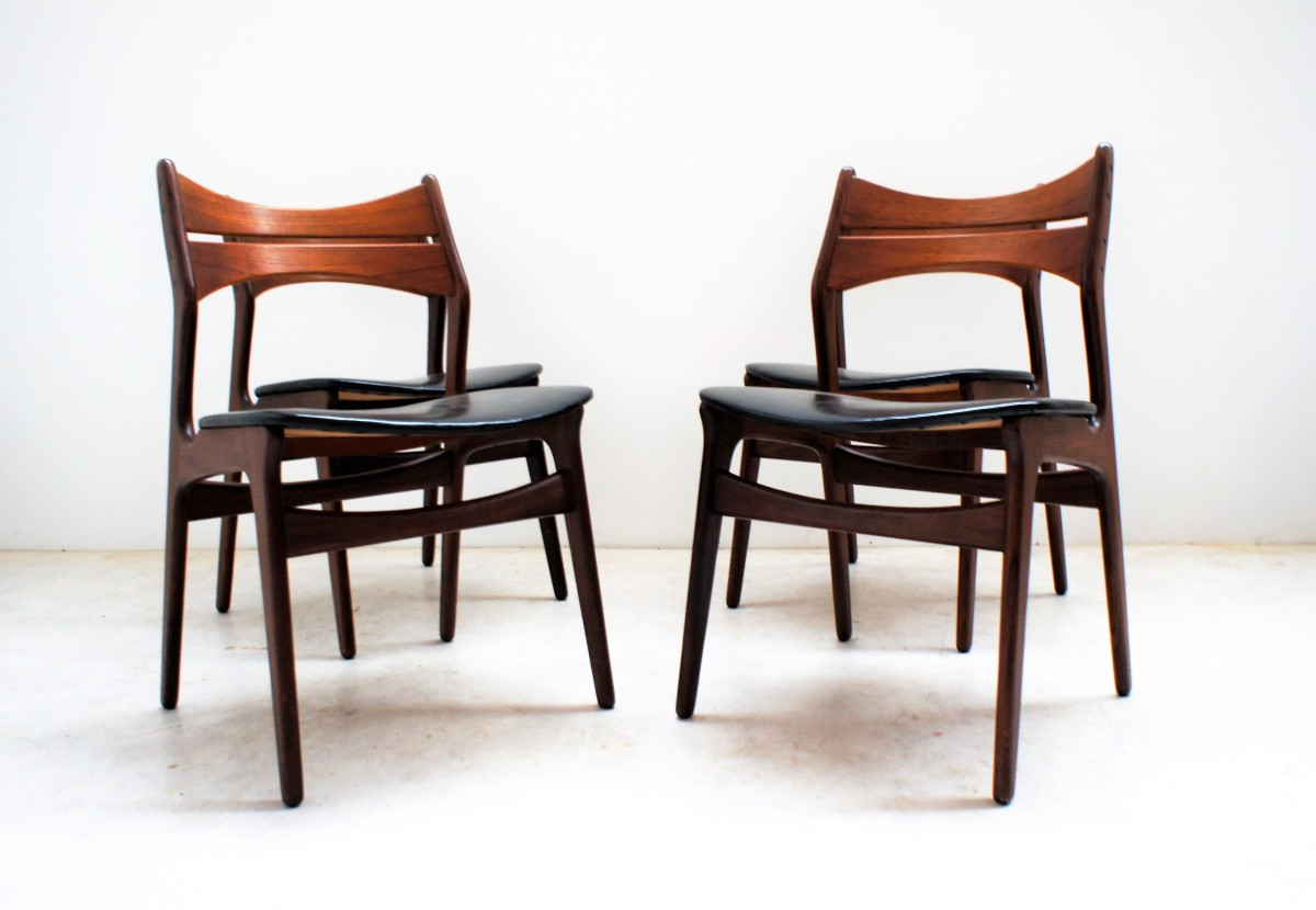 Série de 4 chaises scandinaves en teck, Erik Buch