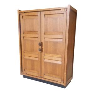 Armoire en chêne massif, Guillerme et Chambron