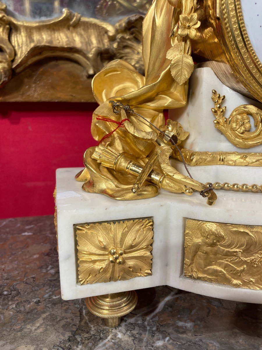 Pendulum In White Marble And Gilt Chiseled Bronze Subject Of "psyche And Love" 18th Century-photo-1