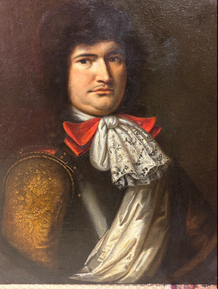 Portrait d’un gentilhomme au col de dentelle, huile sur toile, école française, début XVIIIe 
