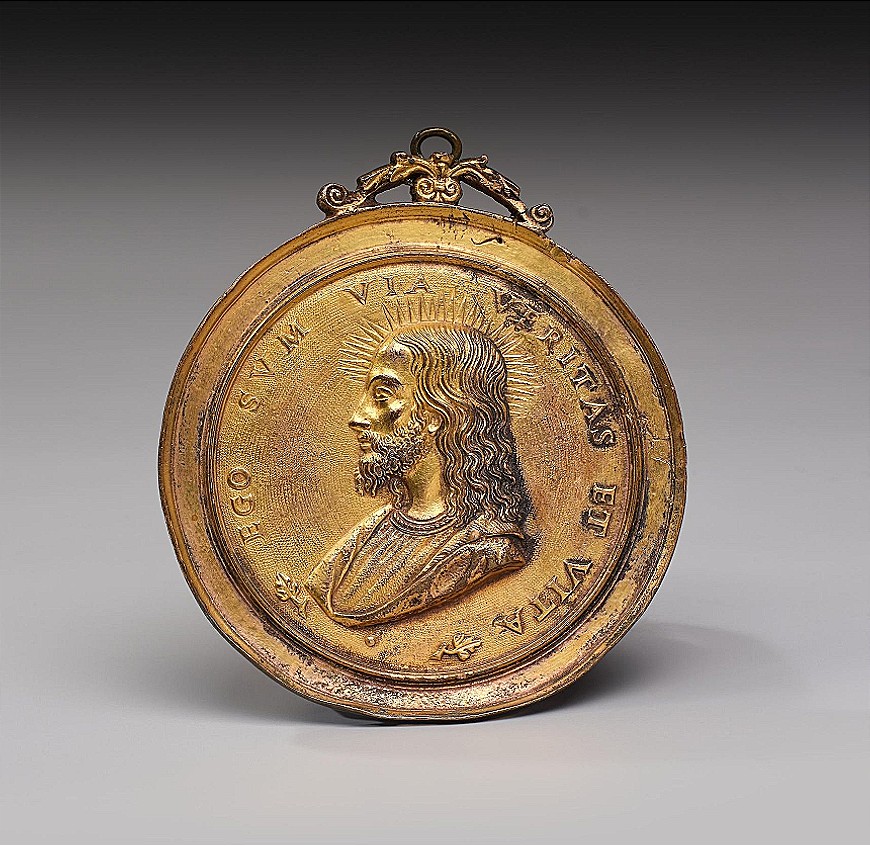 Médaille de dévotion circulaire en bronze doré et ciselé