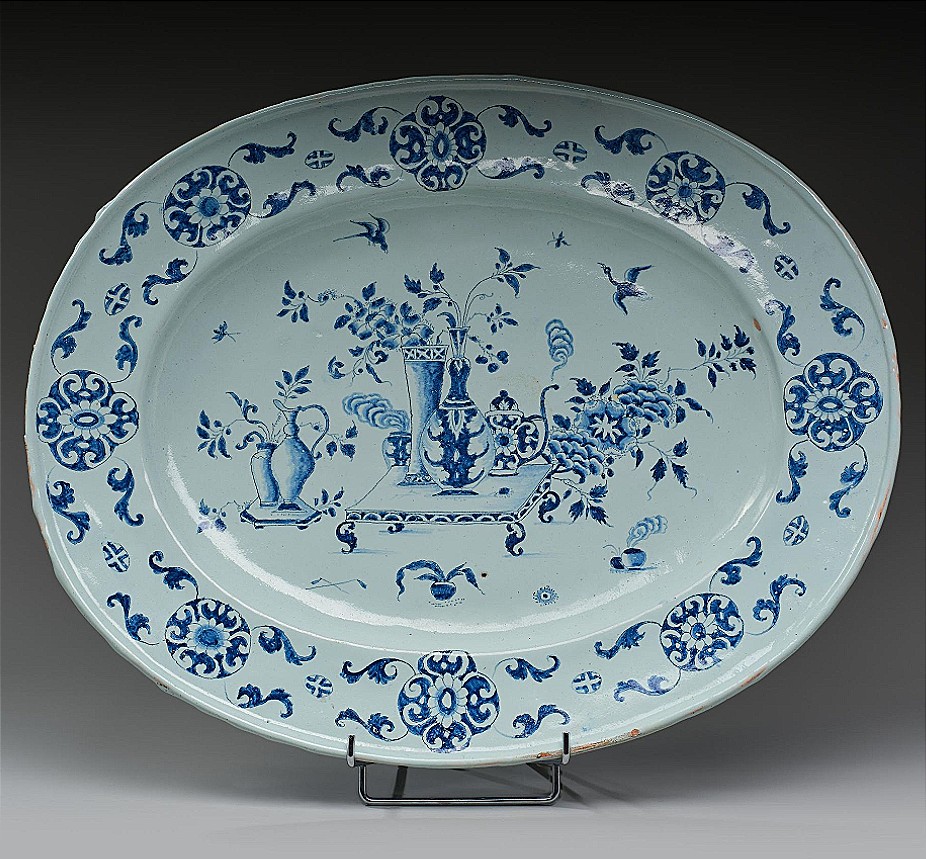 Grand plat ovale en faïence