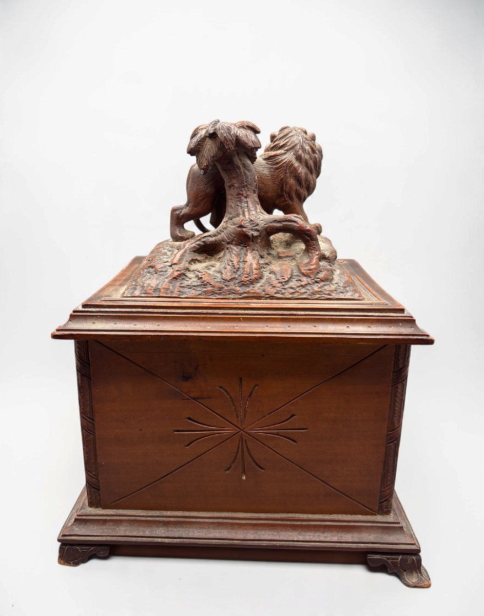 Cigar Humidor Known As The “black Forest,” 19th Century-photo-1