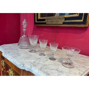 Service de verres en cristal taillé Baccarat, modèle Armagnac, 49 pièces