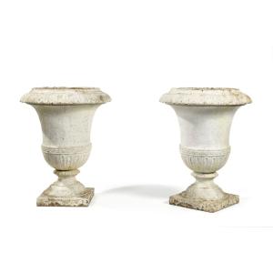 An Impressive Pair Of Ornamental Park Vases, Early 18th Century.