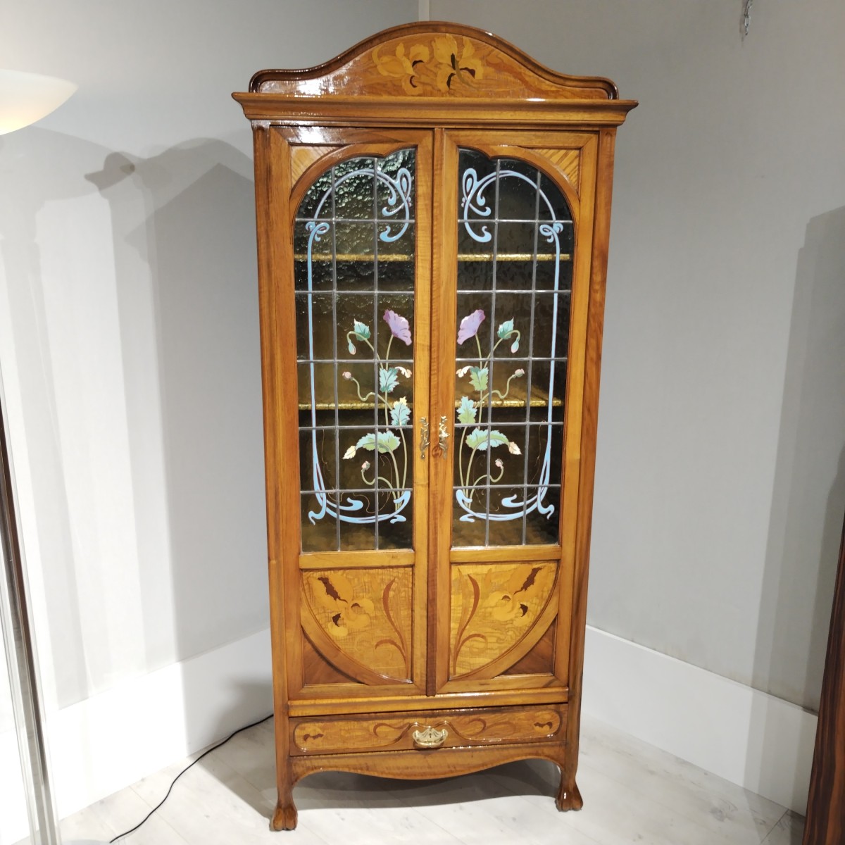 Vitrine Art Nouveau