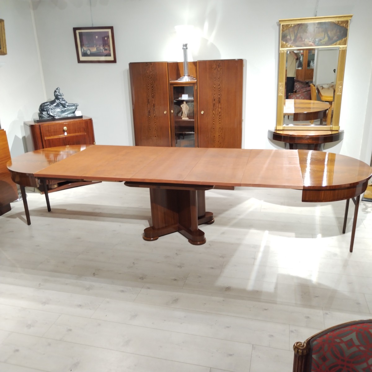 Art Deco Round Dining Table-photo-1