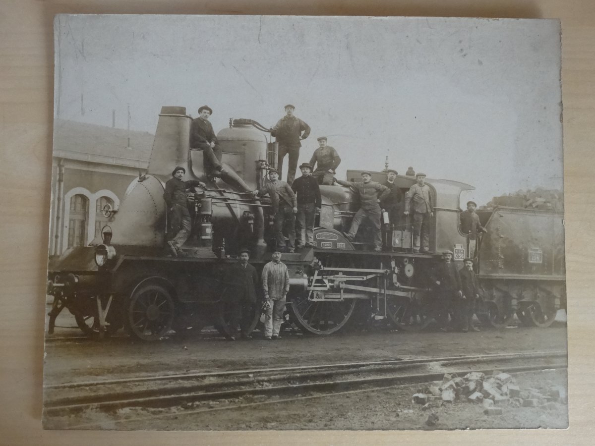 Old Photo Of Locomotive-photo-1