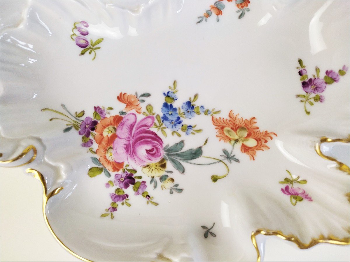 Dish In Hand Painted Saxe Porcelain -photo-1