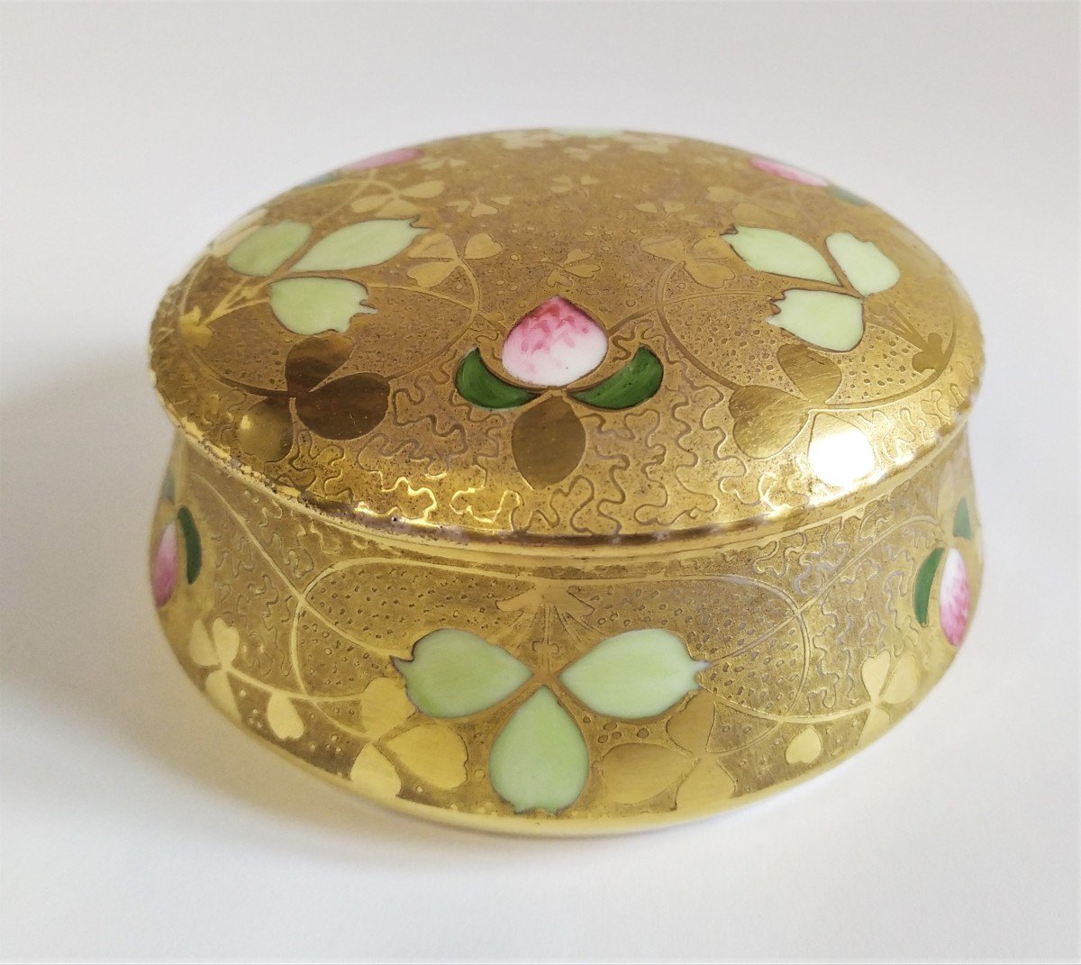 Boite En Porcelaine Peinte De Limoges style art nouveau-photo-2