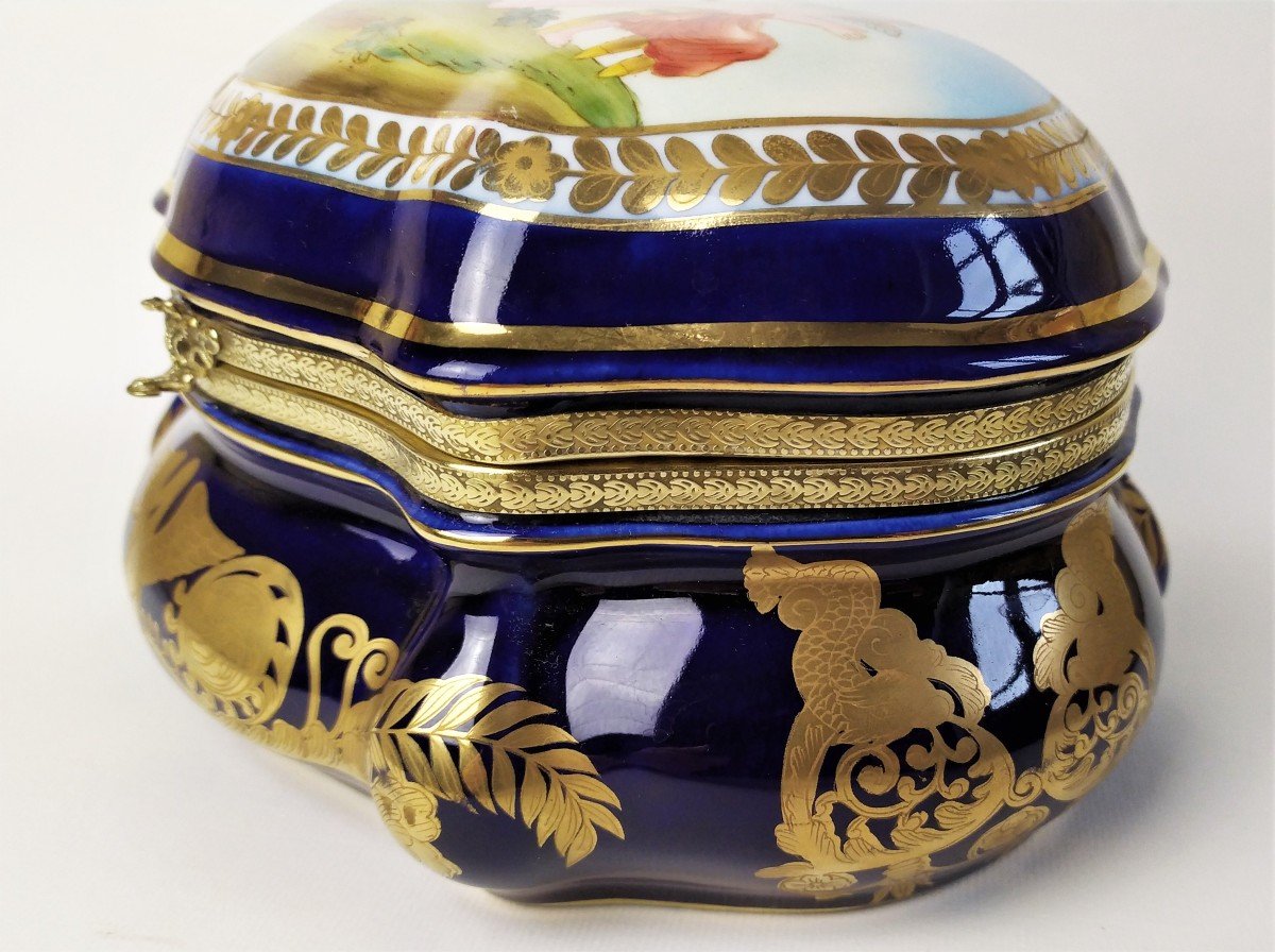 Hand Painted Porcelain Box-photo-4