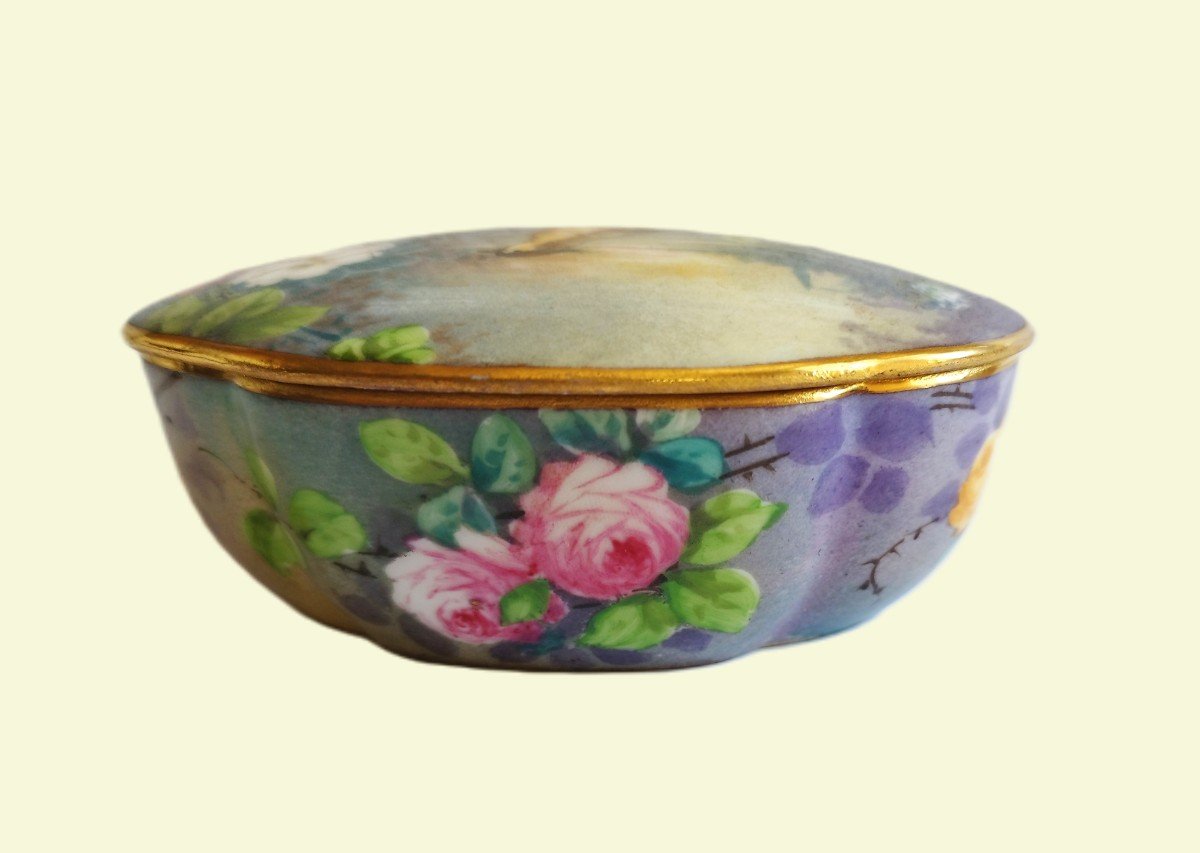 Hand Painted Porcelain Box Decorated With Birds And Roses 1900-photo-1
